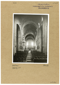 Vorschaubild Quarante: Notre-Dame, Inneres, Mittelschiff nach O